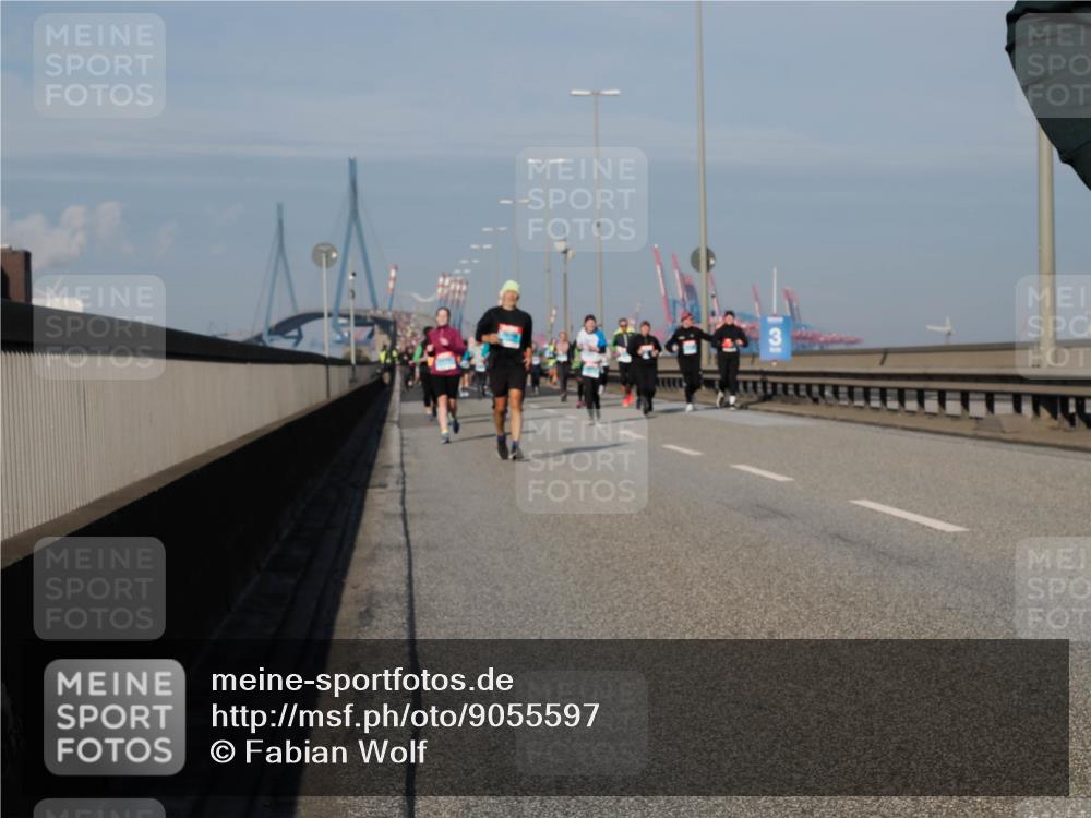 03.10.2025 - Köhlbrandbrückenlauf Fabian Wolf http://msf.ph/oto/9055597 03.10.2025 10:03:07 Position 3  meine-sportfotos.de