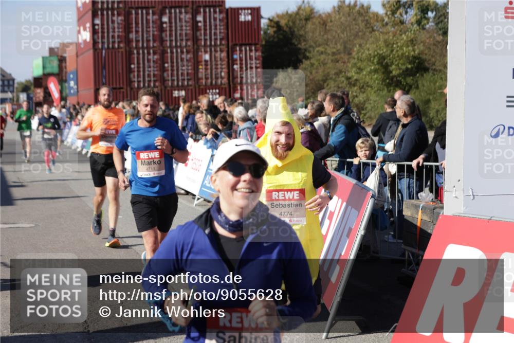 03.10.2025 - Köhlbrandbrückenlauf Jannik Wohlers http://msf.ph/oto/9055628 03.10.2025 13:10:26 Ziel 4147, 4364, 4429, 4479, 4710, 4711, 4774, 5029, 5689, 6024, 6294, 6587, 6781, 6782 meine-sportfotos.de