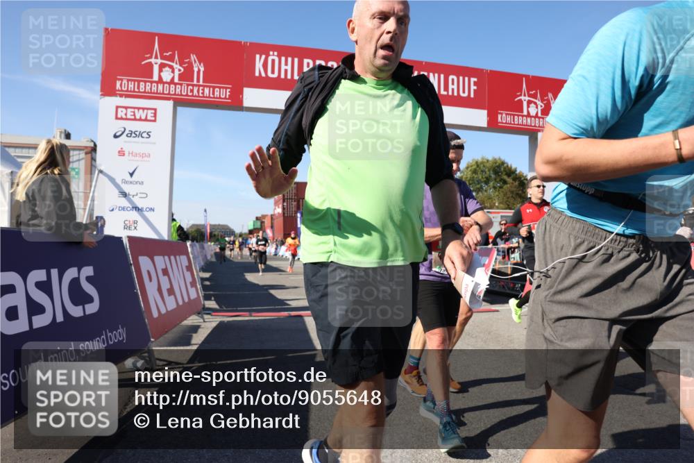 03.10.2025 - Köhlbrandbrückenlauf Lena Gebhardt http://msf.ph/oto/9055648 03.10.2025 13:07:54 Ziel 4159, 4310, 4382, 4639, 5959, 5993, 6120, 6163, 6244, 6285, 6348, 6384, 6409, 6651, 6696, 6821 meine-sportfotos.de