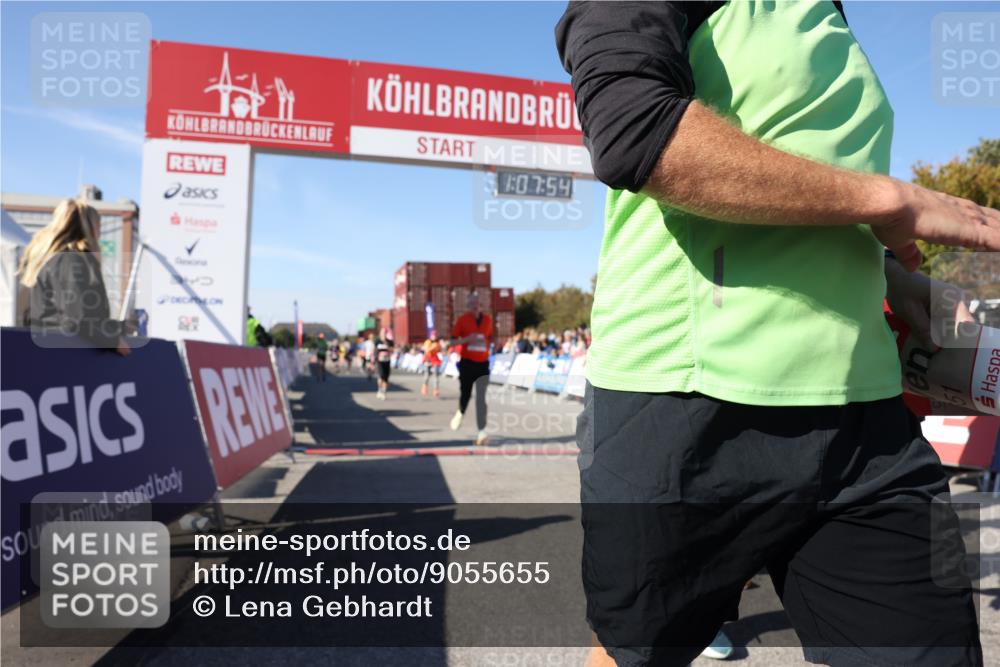 03.10.2025 - Köhlbrandbrückenlauf Lena Gebhardt http://msf.ph/oto/9055655 03.10.2025 13:07:55 Ziel 4159, 4184, 4310, 4382, 4395, 4639, 5959, 5993, 6022, 6120, 6163, 6244, 6285, 6348, 6384, 6409, 6651, 6696, 6821 meine-sportfotos.de