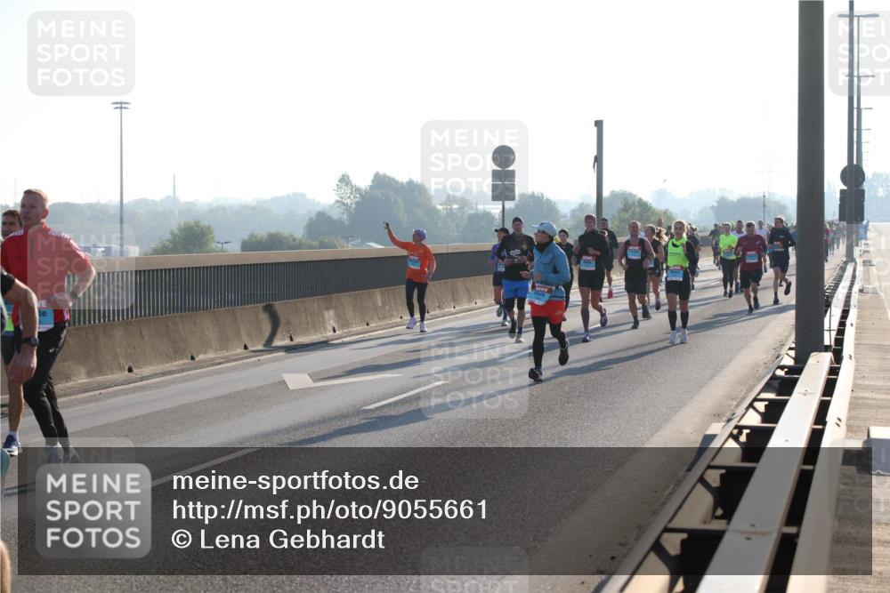 03.10.2025 - Köhlbrandbrückenlauf Lena Gebhardt http://msf.ph/oto/9055661 03.10.2025 09:17:05 Position 1  meine-sportfotos.de