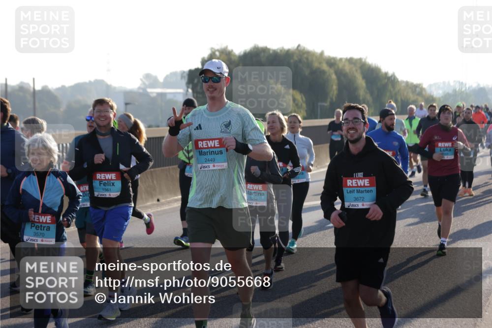 03.10.2025 - Köhlbrandbrückenlauf Jannik Wohlers http://msf.ph/oto/9055668 03.10.2025 09:20:41 Position 3 3570, 1561, 2449, 3252, 3672, 2009 meine-sportfotos.de