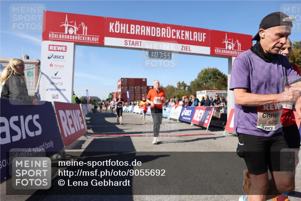 03.10.2025 - Köhlbrandbrückenlauf Lena Gebhardt http://msf.ph/oto/9055692 03.10.2025 13:07:56 Ziel 4159, 4184, 4310, 4382, 4395, 4639, 5959, 5993, 6022, 6120, 6163, 6244, 6285, 6348, 6384, 6409, 6651, 6696, 6821 meine-sportfotos.de