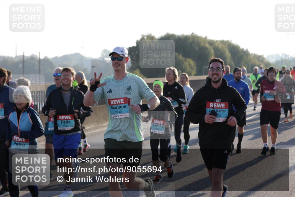 03.10.2025 - Köhlbrandbrückenlauf Jannik Wohlers http://msf.ph/oto/9055694 03.10.2025 09:20:41 Position 3 3570, 1561, 2449, 3252, 72 meine-sportfotos.de