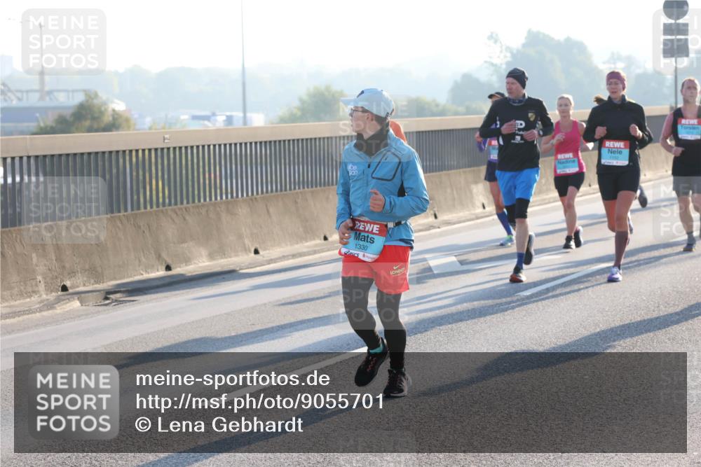 03.10.2025 - Köhlbrandbrückenlauf Lena Gebhardt http://msf.ph/oto/9055701 03.10.2025 09:17:08 Position 1 1330 meine-sportfotos.de
