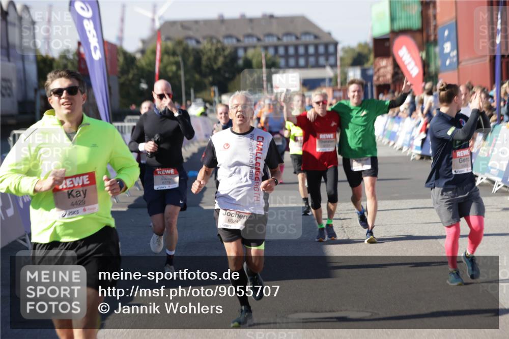 03.10.2025 - Köhlbrandbrückenlauf Jannik Wohlers http://msf.ph/oto/9055707 03.10.2025 13:10:29 Ziel 4147, 4386, 4429, 4479, 4710, 4711, 4774, 5229, 5383, 5689, 5738, 5889, 6024, 6177, 6294, 6779, 6781, 6782 meine-sportfotos.de
