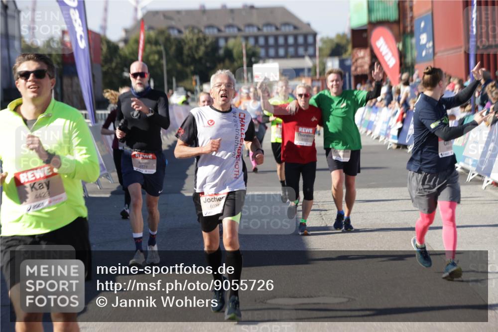 03.10.2025 - Köhlbrandbrückenlauf Jannik Wohlers http://msf.ph/oto/9055726 03.10.2025 13:10:29 Ziel 4147, 4386, 4429, 4479, 4710, 4711, 4774, 5229, 5383, 5689, 5738, 5889, 6024, 6177, 6294, 6779, 6781, 6782 meine-sportfotos.de