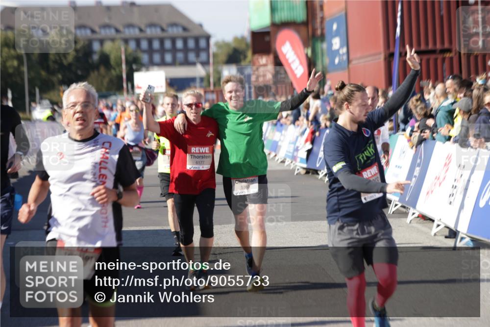 03.10.2025 - Köhlbrandbrückenlauf Jannik Wohlers http://msf.ph/oto/9055733 03.10.2025 13:10:30 Ziel 4386, 4429, 4479, 4710, 4711, 4774, 5229, 5383, 5689, 5738, 5889, 6024, 6177, 6294, 6779, 6781, 6782 meine-sportfotos.de