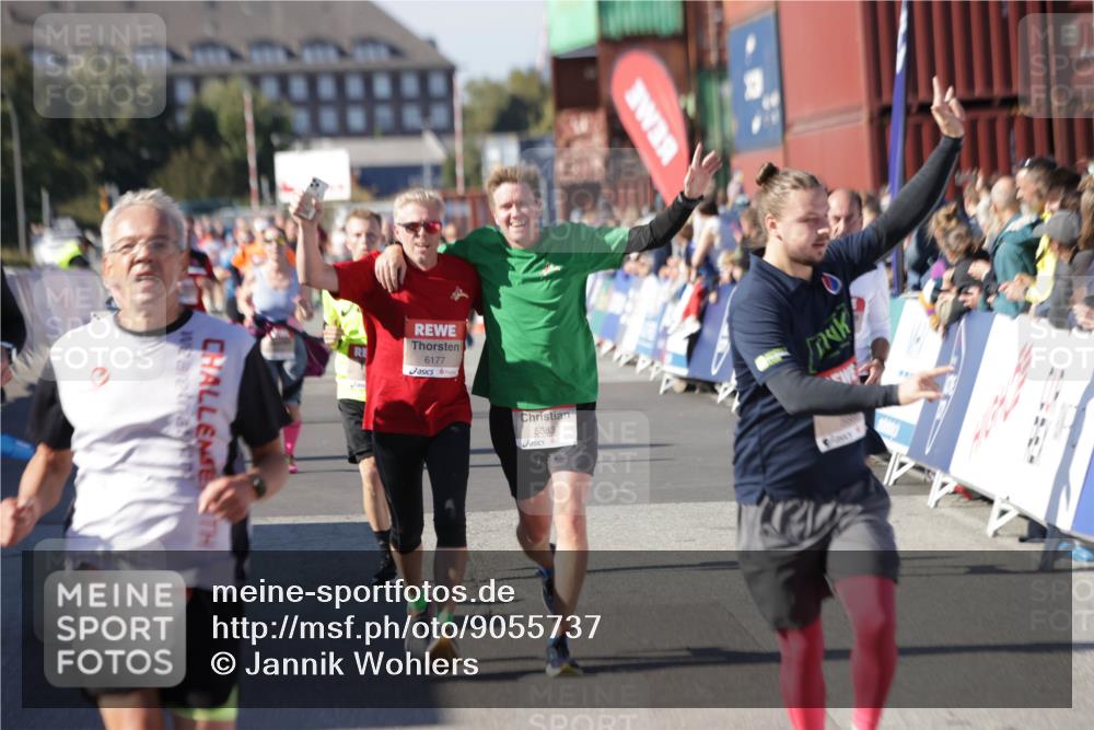 03.10.2025 - Köhlbrandbrückenlauf Jannik Wohlers http://msf.ph/oto/9055737 03.10.2025 13:10:30 Ziel 4386, 4429, 4479, 4710, 4711, 4774, 5229, 5383, 5689, 5738, 5889, 6024, 6177, 6294, 6779, 6781, 6782 meine-sportfotos.de