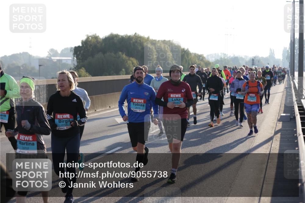 03.10.2025 - Köhlbrandbrückenlauf Jannik Wohlers http://msf.ph/oto/9055738 03.10.2025 09:20:42 Position 3 24, 3252, 2758, 2009, 2010 meine-sportfotos.de