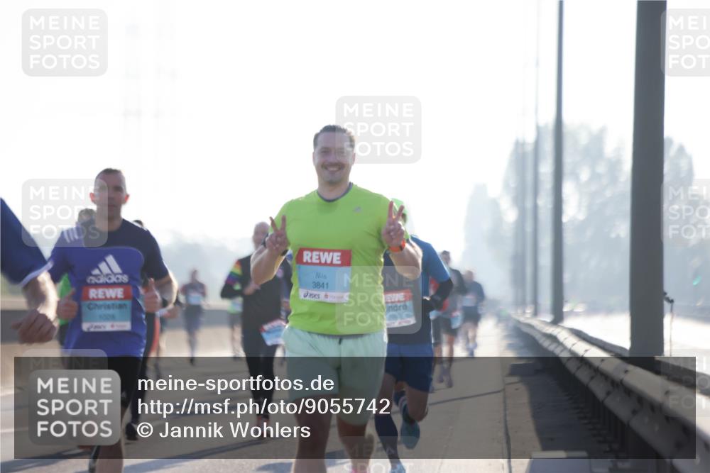 03.10.2025 - Köhlbrandbrückenlauf Jannik Wohlers http://msf.ph/oto/9055742 03.10.2025 09:12:57 Position 3 1008, 3841, 1050 meine-sportfotos.de