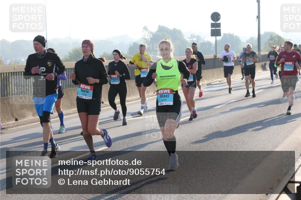 03.10.2025 - Köhlbrandbrückenlauf Lena Gebhardt http://msf.ph/oto/9055754 03.10.2025 09:17:10 Position 1 1152, 50, 2024, 3454 meine-sportfotos.de