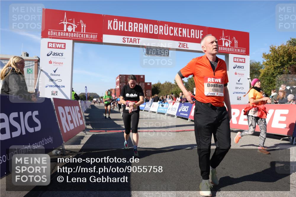 03.10.2025 - Köhlbrandbrückenlauf Lena Gebhardt http://msf.ph/oto/9055758 03.10.2025 13:07:58 Ziel 4184, 4310, 4357, 4382, 4395, 4639, 5959, 5993, 6022, 6120, 6163, 6244, 6285, 6348, 6409, 6651, 6696, 6821 meine-sportfotos.de