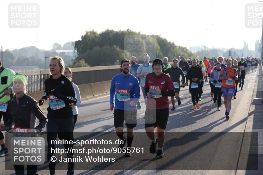 03.10.2025 - Köhlbrandbrückenlauf Jannik Wohlers http://msf.ph/oto/9055761 03.10.2025 09:20:42 Position 3 24, 2758, 2010, 2009, 3252 meine-sportfotos.de