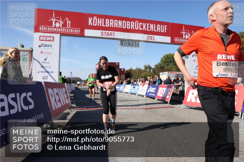 03.10.2025 - Köhlbrandbrückenlauf Lena Gebhardt http://msf.ph/oto/9055773 03.10.2025 13:07:59 Ziel 4184, 4310, 4357, 4382, 4395, 4639, 5959, 5993, 6022, 6120, 6163, 6244, 6285, 6348, 6409, 6651, 6696 meine-sportfotos.de