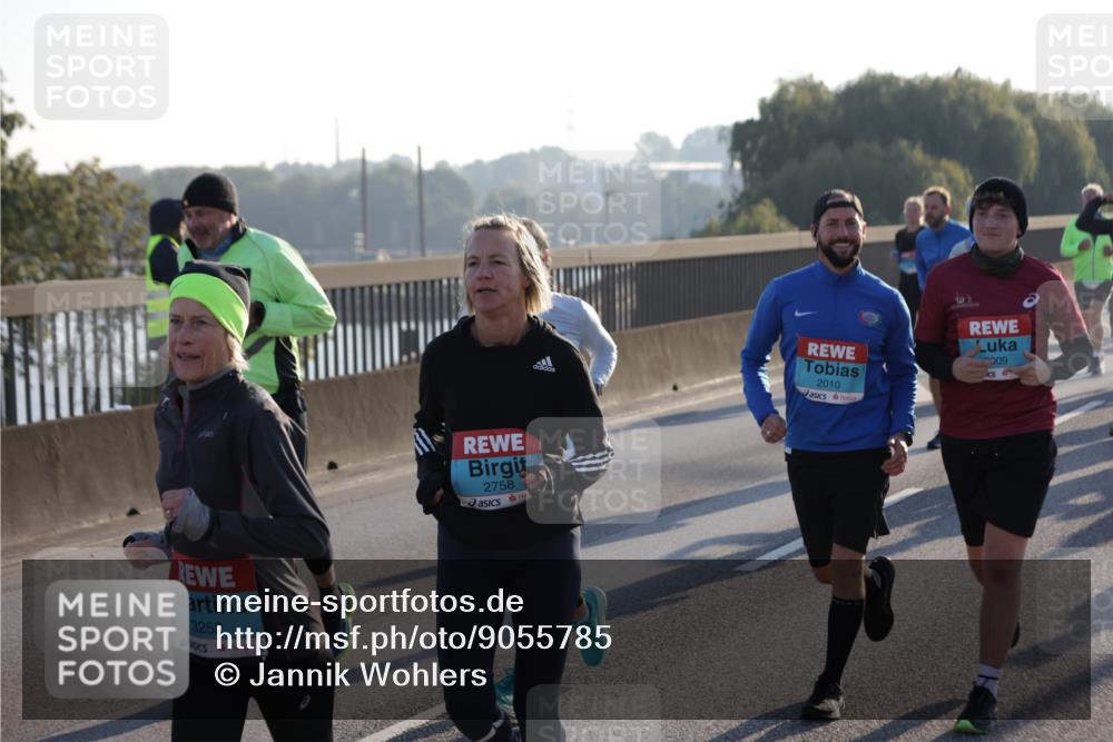 03.10.2025 - Köhlbrandbrückenlauf Jannik Wohlers http://msf.ph/oto/9055785 03.10.2025 09:20:43 Position 3 3252, 2758, 2010, 009 meine-sportfotos.de