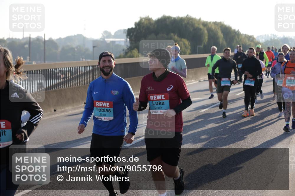 03.10.2025 - Köhlbrandbrückenlauf Jannik Wohlers http://msf.ph/oto/9055798 03.10.2025 09:20:43 Position 3 2010, 2009, 1348 meine-sportfotos.de