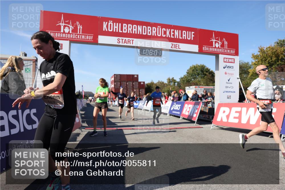 03.10.2025 - Köhlbrandbrückenlauf Lena Gebhardt http://msf.ph/oto/9055811 03.10.2025 13:08:01 Ziel 4107, 4184, 4310, 4357, 4395, 4639, 5959, 5993, 6022, 6120, 6163, 6244, 6348, 6409, 6635, 6651, 6696, 6752 meine-sportfotos.de