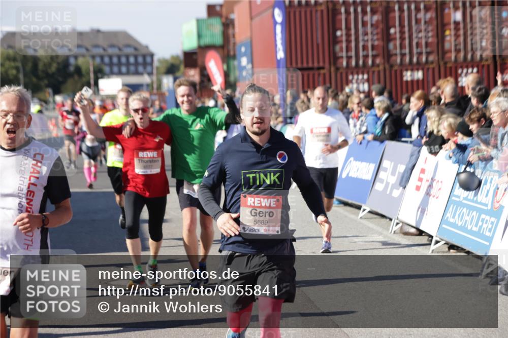 03.10.2025 - Köhlbrandbrückenlauf Jannik Wohlers http://msf.ph/oto/9055841 03.10.2025 13:10:31 Ziel 4386, 4429, 4479, 4710, 4711, 4774, 5229, 5383, 5689, 5738, 5889, 6024, 6177, 6294, 6779, 6781, 6782 meine-sportfotos.de