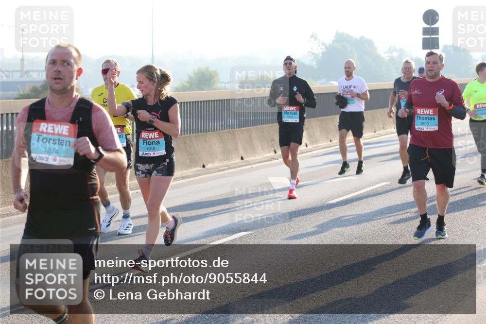 03.10.2025 - Köhlbrandbrückenlauf Lena Gebhardt http://msf.ph/oto/9055844 03.10.2025 09:17:12 Position 1 1274, 1018, 3603 meine-sportfotos.de