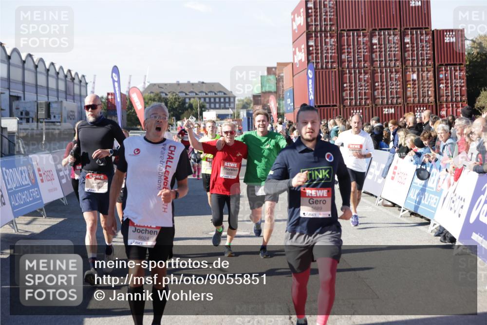 03.10.2025 - Köhlbrandbrückenlauf Jannik Wohlers http://msf.ph/oto/9055851 03.10.2025 13:10:32 Ziel 4386, 4429, 4479, 4514, 4710, 4711, 4774, 5229, 5383, 5689, 5738, 5889, 6024, 6177, 6294, 6779, 6781, 6782 meine-sportfotos.de