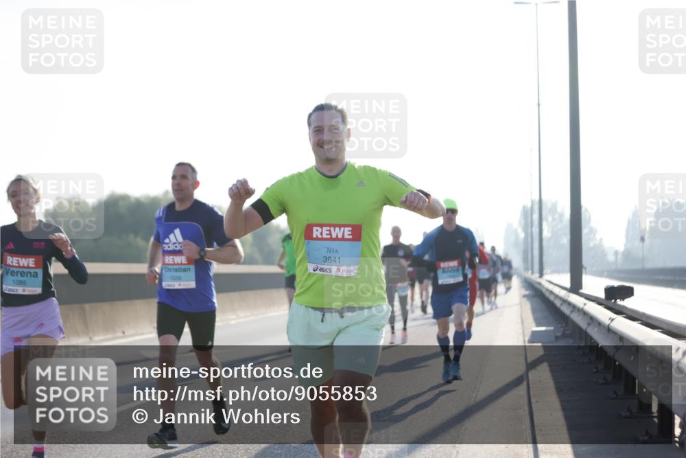 03.10.2025 - Köhlbrandbrückenlauf Jannik Wohlers http://msf.ph/oto/9055853 03.10.2025 09:12:59 Position 3 1086, 1028, 3841 meine-sportfotos.de