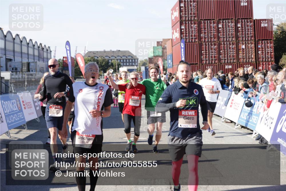 03.10.2025 - Köhlbrandbrückenlauf Jannik Wohlers http://msf.ph/oto/9055855 03.10.2025 13:10:32 Ziel 4386, 4429, 4479, 4514, 4710, 4711, 4774, 5229, 5383, 5689, 5738, 5889, 6024, 6177, 6294, 6779, 6781, 6782 meine-sportfotos.de