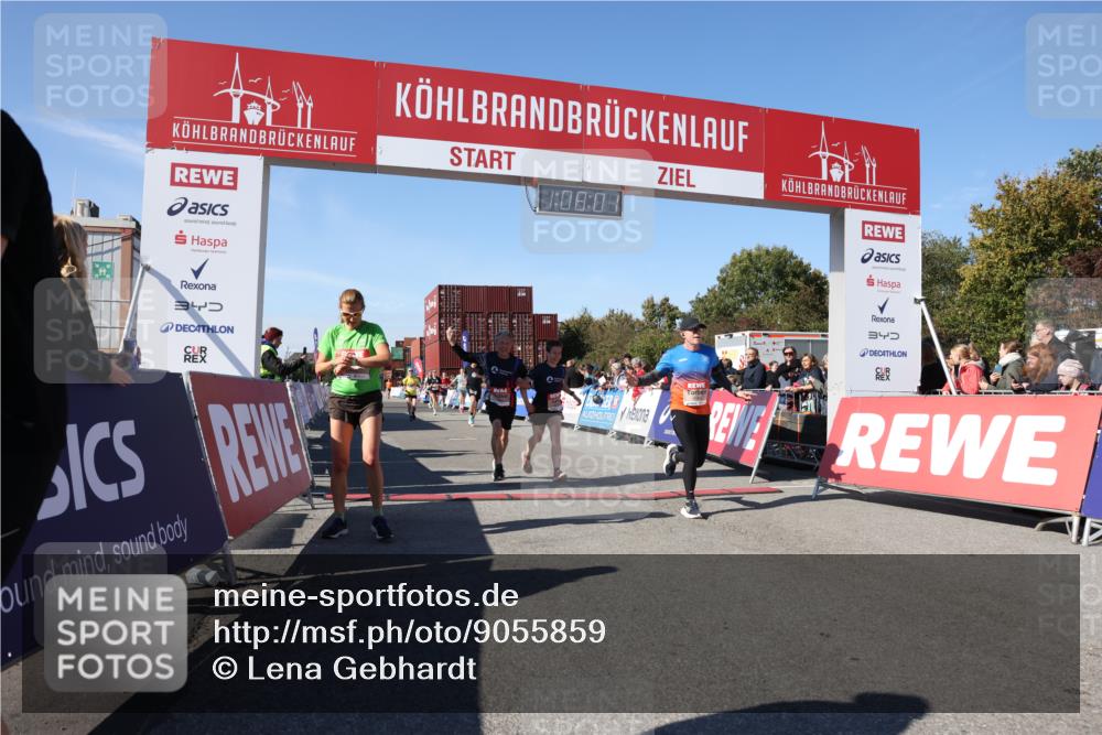 03.10.2025 - Köhlbrandbrückenlauf Lena Gebhardt http://msf.ph/oto/9055859 03.10.2025 13:08:02 Ziel 4107, 4184, 4357, 4395, 4639, 5959, 6022, 6163, 6244, 6348, 6409, 6635, 6696, 6752 meine-sportfotos.de