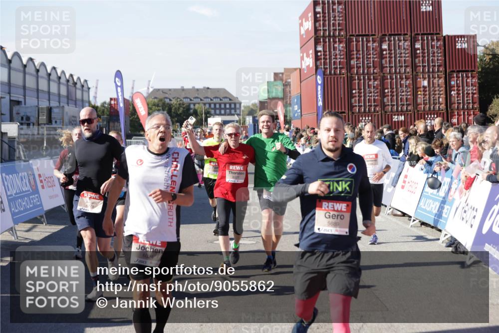 03.10.2025 - Köhlbrandbrückenlauf Jannik Wohlers http://msf.ph/oto/9055862 03.10.2025 13:10:32 Ziel 4386, 4429, 4479, 4514, 4710, 4711, 4774, 5229, 5383, 5689, 5738, 5889, 6024, 6177, 6294, 6779, 6781, 6782 meine-sportfotos.de