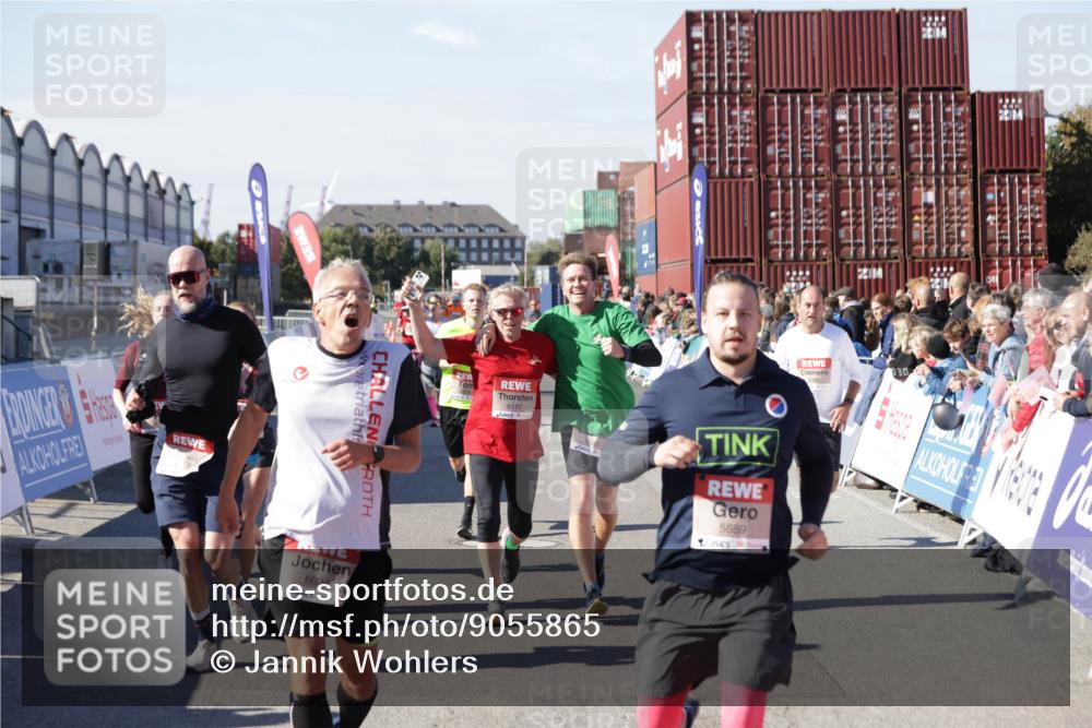03.10.2025 - Köhlbrandbrückenlauf Jannik Wohlers http://msf.ph/oto/9055865 03.10.2025 13:10:32 Ziel 4386, 4429, 4479, 4514, 4710, 4711, 4774, 5229, 5383, 5689, 5738, 5889, 6024, 6177, 6294, 6779, 6781, 6782 meine-sportfotos.de