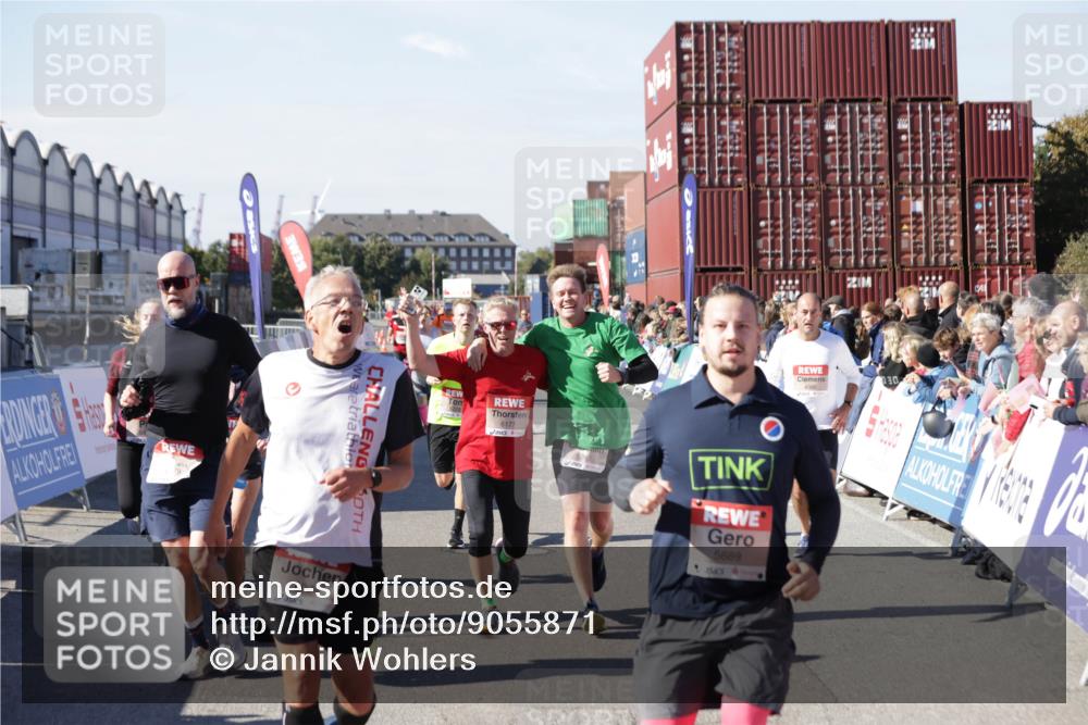 03.10.2025 - Köhlbrandbrückenlauf Jannik Wohlers http://msf.ph/oto/9055871 03.10.2025 13:10:32 Ziel 4386, 4429, 4479, 4514, 4710, 4711, 4774, 5229, 5383, 5689, 5738, 5889, 6024, 6177, 6294, 6779, 6781, 6782 meine-sportfotos.de