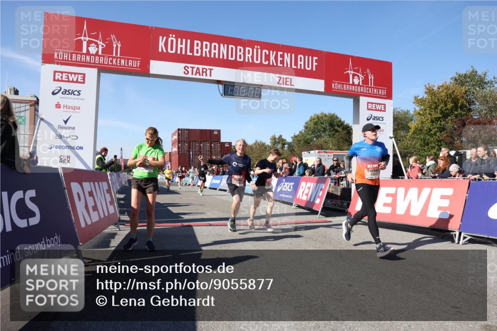 03.10.2025 - Köhlbrandbrückenlauf Lena Gebhardt http://msf.ph/oto/9055877 03.10.2025 13:08:02 Ziel 4107, 4184, 4357, 4395, 4639, 5959, 6022, 6163, 6244, 6348, 6409, 6635, 6696, 6752 meine-sportfotos.de