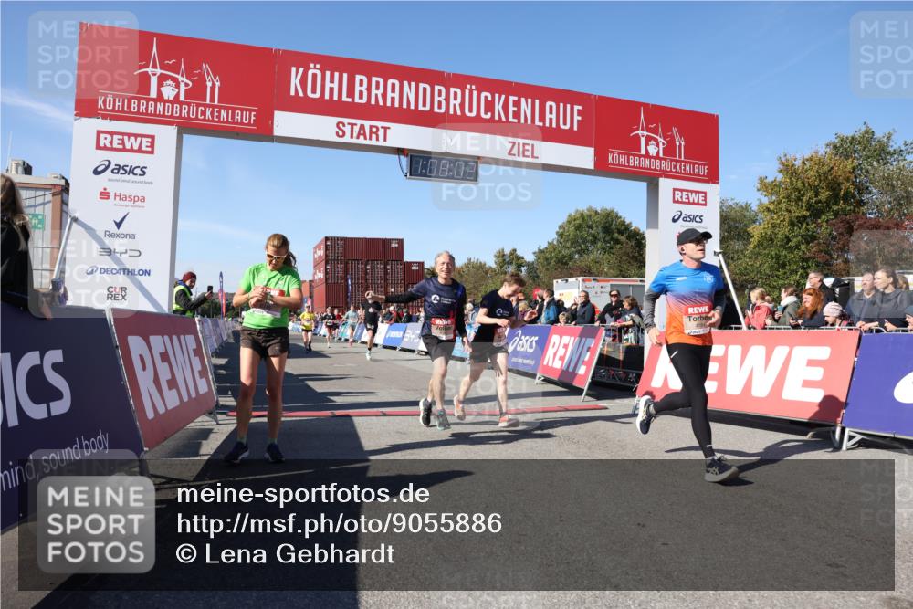 03.10.2025 - Köhlbrandbrückenlauf Lena Gebhardt http://msf.ph/oto/9055886 03.10.2025 13:08:03 Ziel 4107, 4184, 4357, 4395, 4639, 5959, 6022, 6163, 6244, 6348, 6409, 6635, 6696, 6752, 6774 meine-sportfotos.de