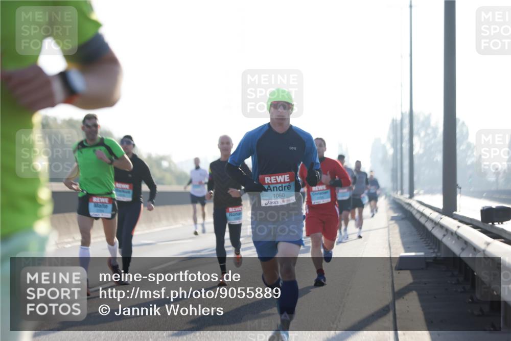 03.10.2025 - Köhlbrandbrückenlauf Jannik Wohlers http://msf.ph/oto/9055889 03.10.2025 09:13:00 Position 3 1050 meine-sportfotos.de