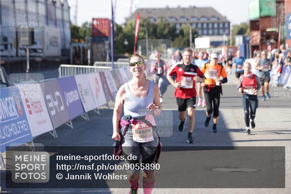 03.10.2025 - Köhlbrandbrückenlauf Jannik Wohlers http://msf.ph/oto/9055890 03.10.2025 13:10:37 Ziel 4386, 4429, 4488, 4514, 5229, 5383, 5410, 5689, 5738, 5753, 5889, 6024, 6177, 6269, 6273, 6294, 6779, 6782 meine-sportfotos.de