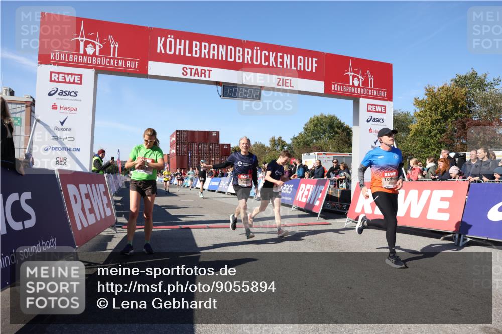 03.10.2025 - Köhlbrandbrückenlauf Lena Gebhardt http://msf.ph/oto/9055894 03.10.2025 13:08:03 Ziel 4107, 4184, 4357, 4395, 4639, 5959, 6022, 6163, 6244, 6348, 6409, 6635, 6696, 6752, 6774 meine-sportfotos.de