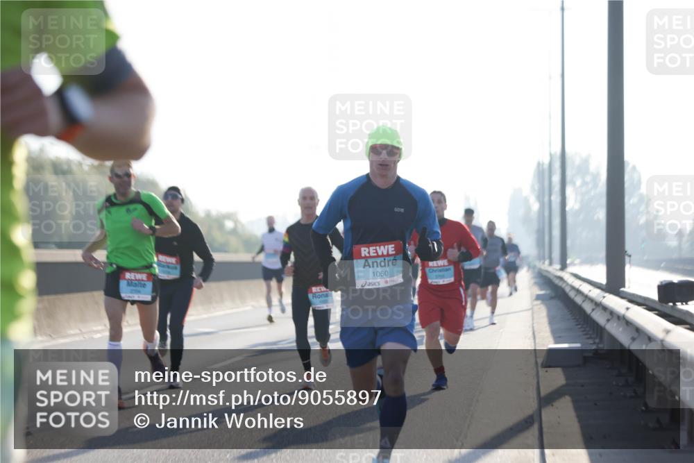 03.10.2025 - Köhlbrandbrückenlauf Jannik Wohlers http://msf.ph/oto/9055897 03.10.2025 09:13:00 Position 3 1050 meine-sportfotos.de