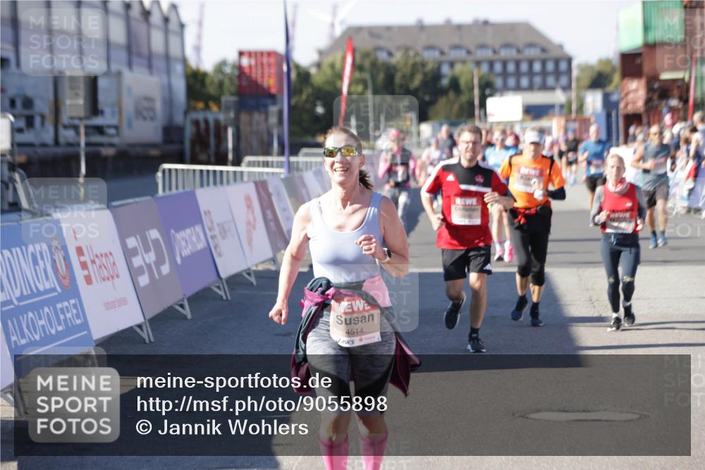 03.10.2025 - Köhlbrandbrückenlauf Jannik Wohlers http://msf.ph/oto/9055898 03.10.2025 13:10:38 Ziel 4386, 4429, 4488, 4514, 5229, 5383, 5410, 5689, 5738, 5753, 5889, 6024, 6177, 6269, 6273, 6294, 6779 meine-sportfotos.de
