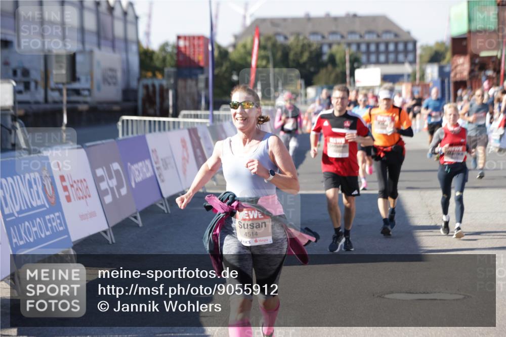 03.10.2025 - Köhlbrandbrückenlauf Jannik Wohlers http://msf.ph/oto/9055912 03.10.2025 13:10:38 Ziel 4386, 4429, 4488, 4514, 5229, 5383, 5410, 5689, 5738, 5753, 5889, 6024, 6177, 6269, 6273, 6294, 6779 meine-sportfotos.de
