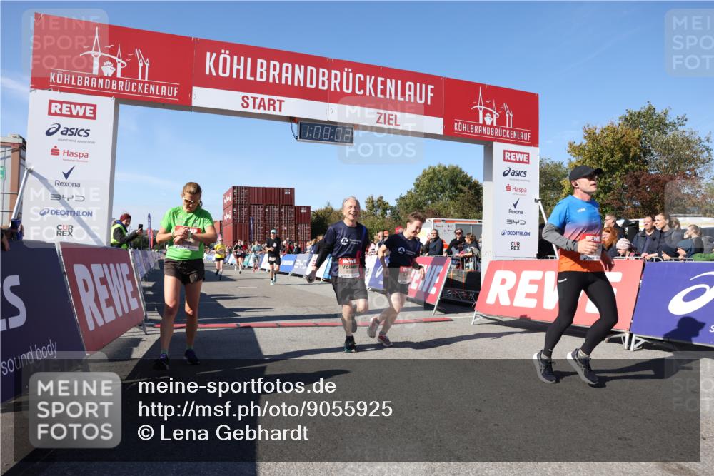 03.10.2025 - Köhlbrandbrückenlauf Lena Gebhardt http://msf.ph/oto/9055925 03.10.2025 13:08:03 Ziel 4107, 4184, 4357, 4395, 4639, 5959, 6022, 6163, 6244, 6348, 6409, 6635, 6696, 6752, 6774 meine-sportfotos.de