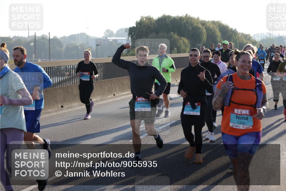 03.10.2025 - Köhlbrandbrückenlauf Jannik Wohlers http://msf.ph/oto/9055935 03.10.2025 09:20:46 Position 3 3162, 3537, 1348 meine-sportfotos.de