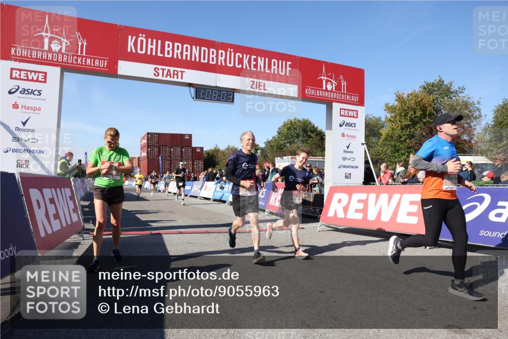 03.10.2025 - Köhlbrandbrückenlauf Lena Gebhardt http://msf.ph/oto/9055963 03.10.2025 13:08:03 Ziel 4107, 4184, 4357, 4395, 4639, 5959, 6022, 6163, 6244, 6348, 6409, 6635, 6696, 6752, 6774 meine-sportfotos.de
