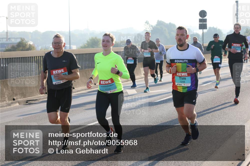03.10.2025 - Köhlbrandbrückenlauf Lena Gebhardt http://msf.ph/oto/9055968 03.10.2025 09:17:15 Position 1 1110, 1248 meine-sportfotos.de