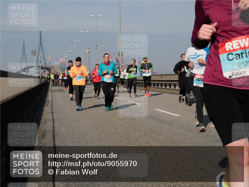03.10.2025 - Köhlbrandbrückenlauf Fabian Wolf http://msf.ph/oto/9055970 03.10.2025 10:03:17 Position 3 55, 41, 2194, 2129 meine-sportfotos.de