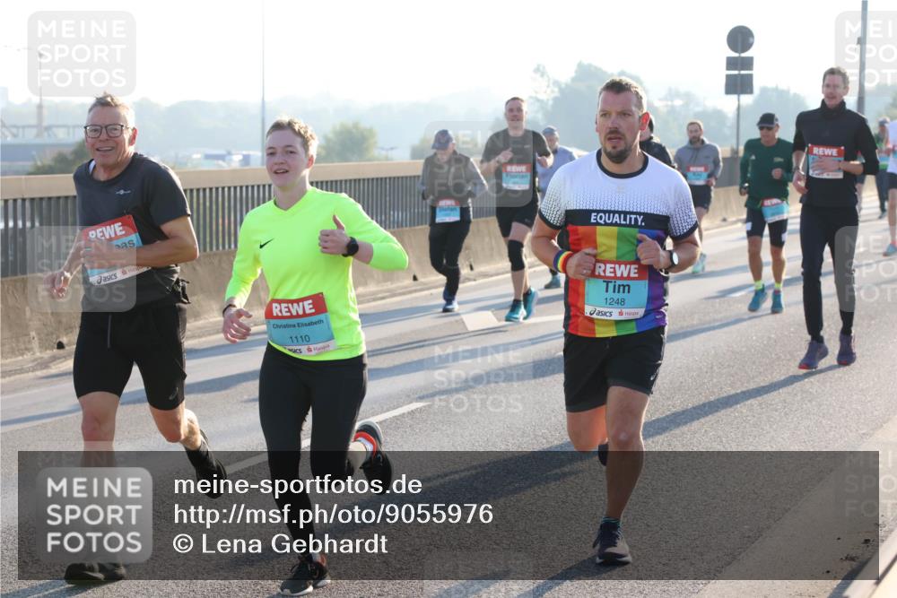 03.10.2025 - Köhlbrandbrückenlauf Lena Gebhardt http://msf.ph/oto/9055976 03.10.2025 09:17:15 Position 1 1110, 1248 meine-sportfotos.de