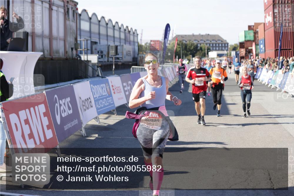 03.10.2025 - Köhlbrandbrückenlauf Jannik Wohlers http://msf.ph/oto/9055982 03.10.2025 13:10:39 Ziel 4081, 4386, 4429, 4488, 4514, 5229, 5383, 5410, 5689, 5738, 5753, 5889, 6024, 6177, 6269, 6273, 6779 meine-sportfotos.de