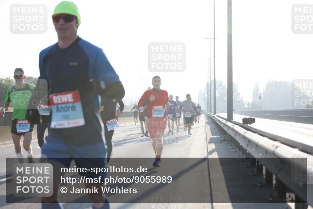 03.10.2025 - Köhlbrandbrückenlauf Jannik Wohlers http://msf.ph/oto/9055989 03.10.2025 09:13:02 Position 3 2704, 1019, 1050 meine-sportfotos.de