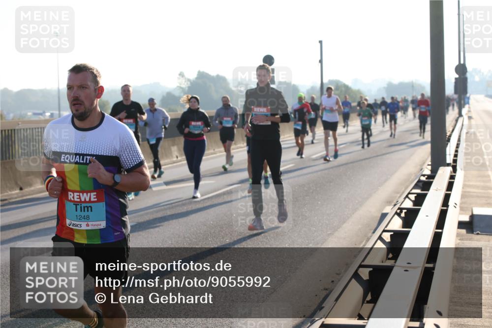 03.10.2025 - Köhlbrandbrückenlauf Lena Gebhardt http://msf.ph/oto/9055992 03.10.2025 09:17:16 Position 1 1248 meine-sportfotos.de