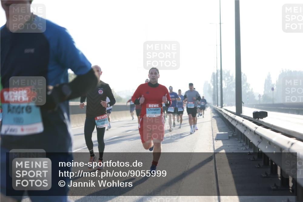 03.10.2025 - Köhlbrandbrückenlauf Jannik Wohlers http://msf.ph/oto/9055999 03.10.2025 09:13:02 Position 3 1020, 3705 meine-sportfotos.de
