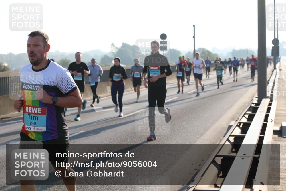 03.10.2025 - Köhlbrandbrückenlauf Lena Gebhardt http://msf.ph/oto/9056004 03.10.2025 09:17:16 Position 1 1248 meine-sportfotos.de